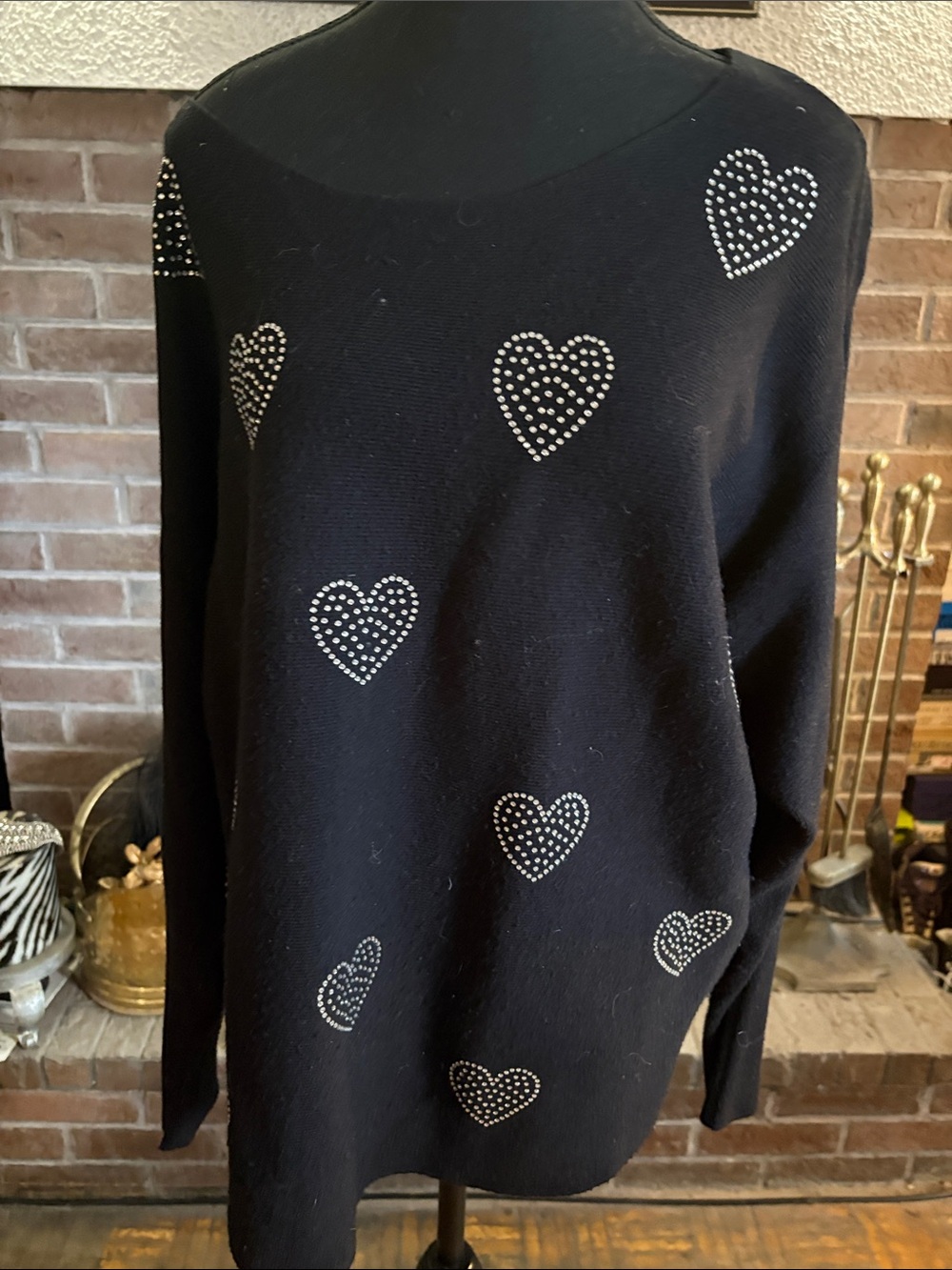 Crewneck Black Heart-Stud Sweater